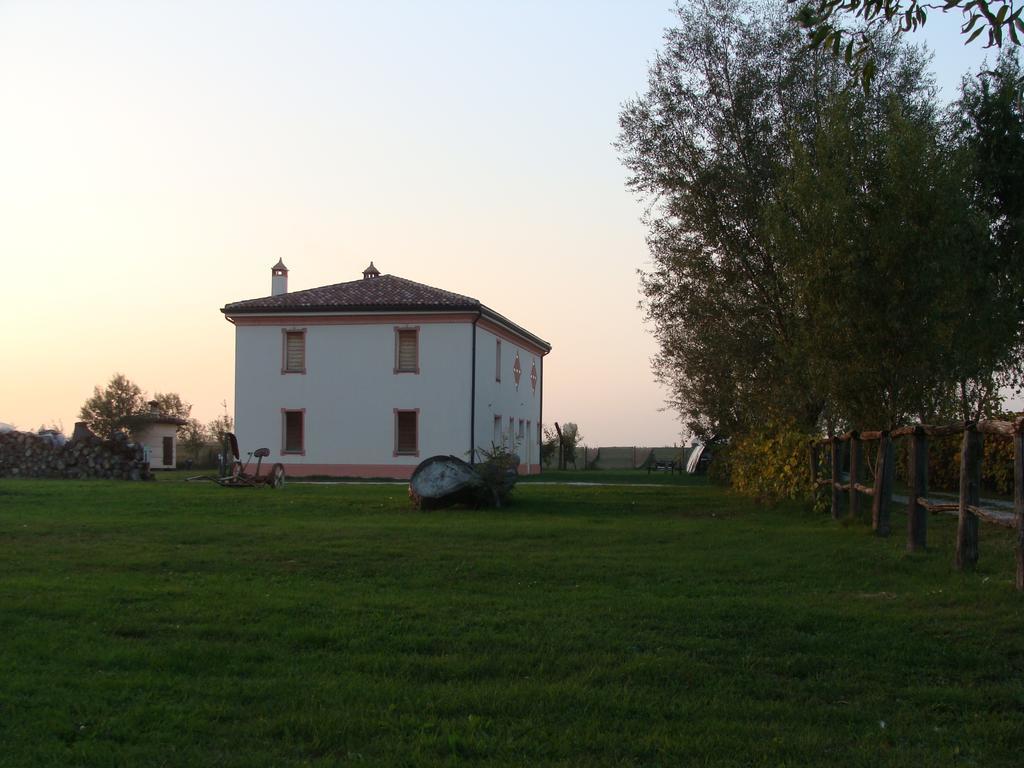 Гостевой дом Antico Casale Dei Sogni Agriturismo Луго Экстерьер фото